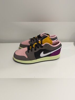 Jordan Kids Low-Top Sneakers in Pink, Purple & Yellow